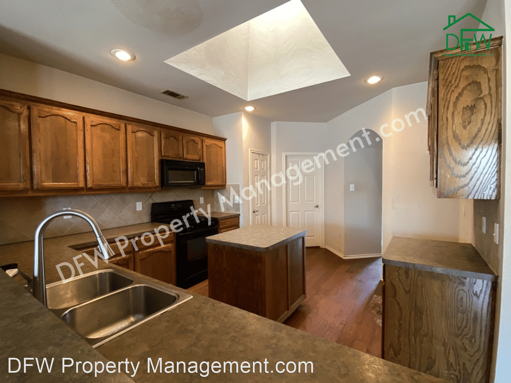 8635 Chalk Canyon Dr - Photo 4