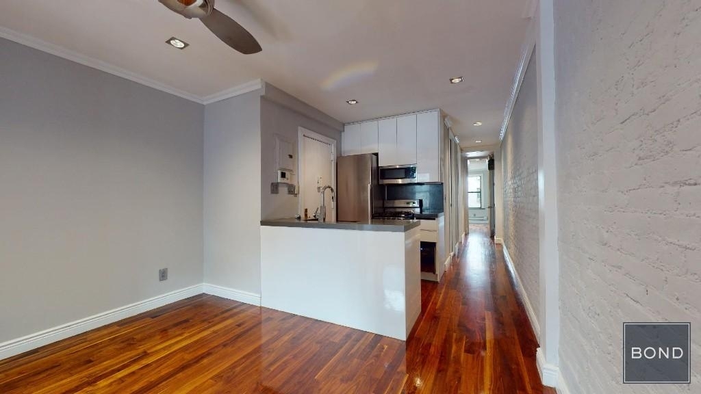 529 East 6th Street - Photo 1