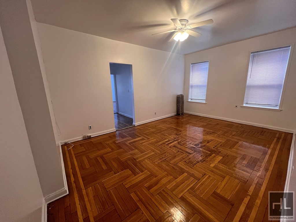 320 Wadsworth Avenue - Photo 2