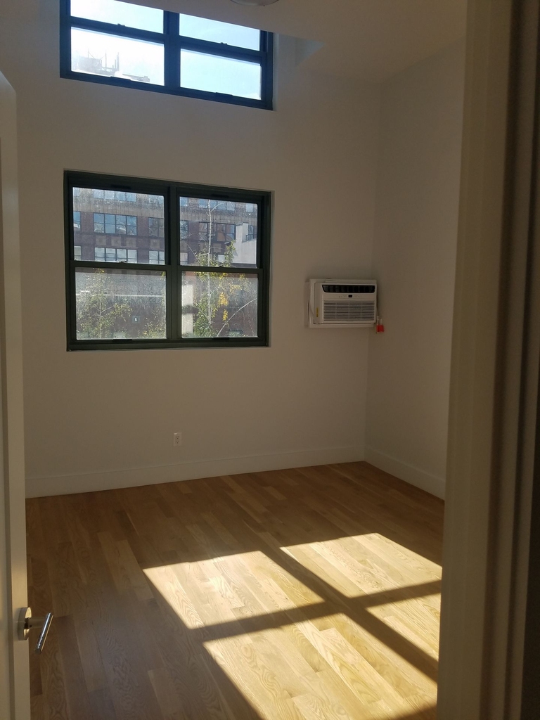 210 East 22nd Street - Photo 4