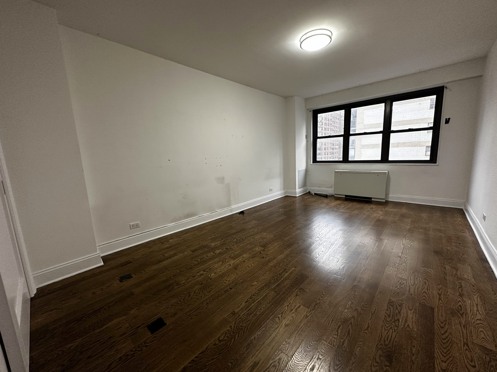 147 East 16th Street - Photo 3