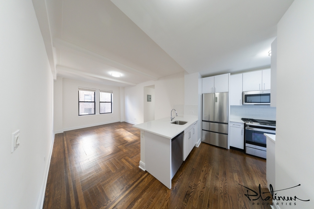 25 West 68th Street - Photo 0