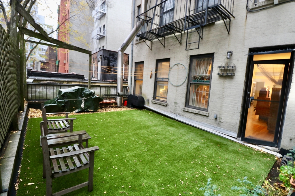 56 Ludlow Street - Photo 1