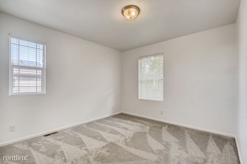 10811 E 28th Pl - Photo 12