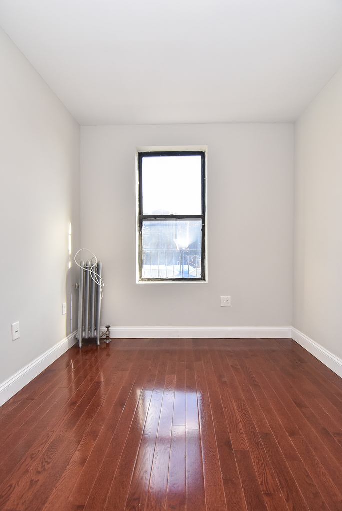 540 West 189th Street - Photo 6