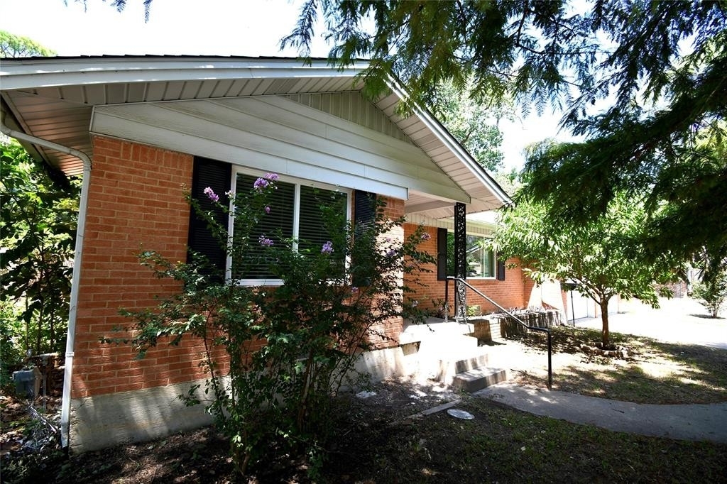 1015 Mitchell Road - Photo 20