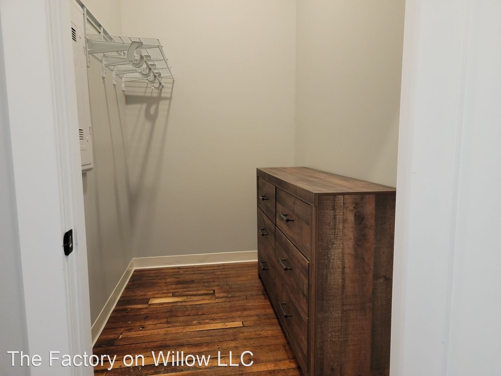 252 Willow Street - Photo 11