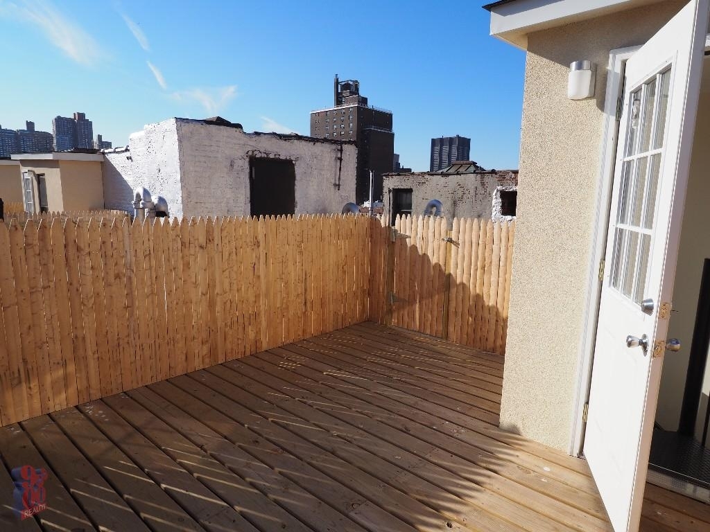 314 East 106th Street - Photo 4