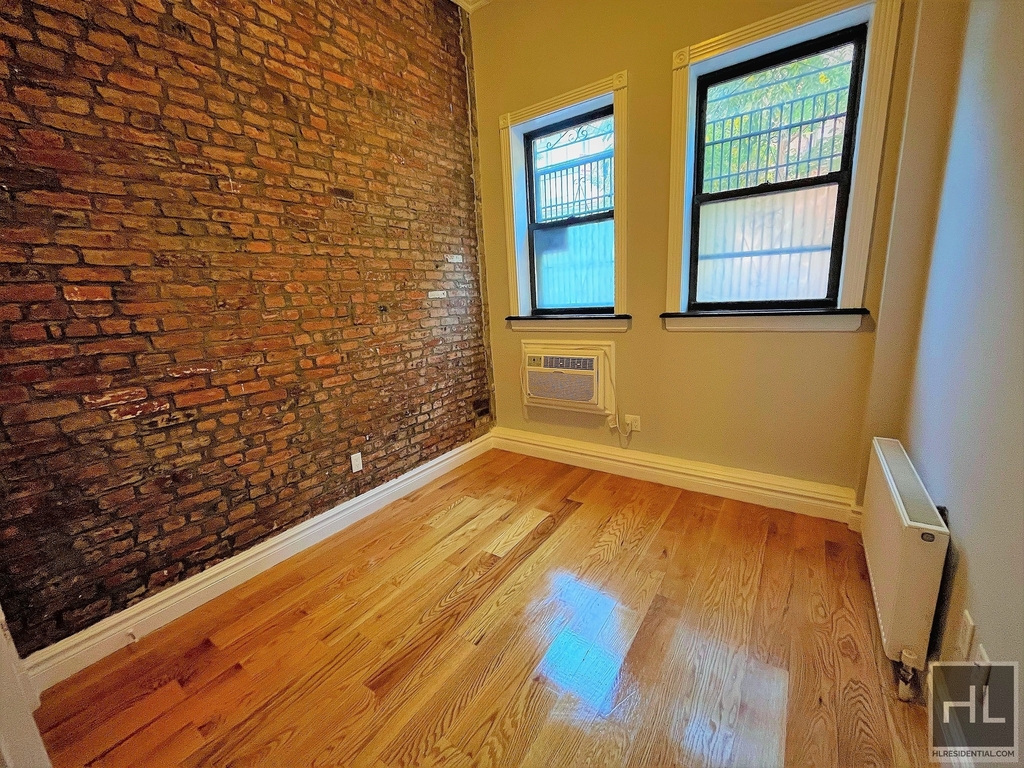 345 East 5th Street - Photo 5