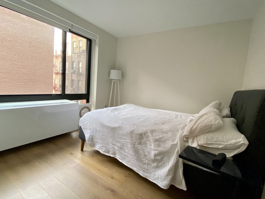 751 East 6th Street - Photo 5