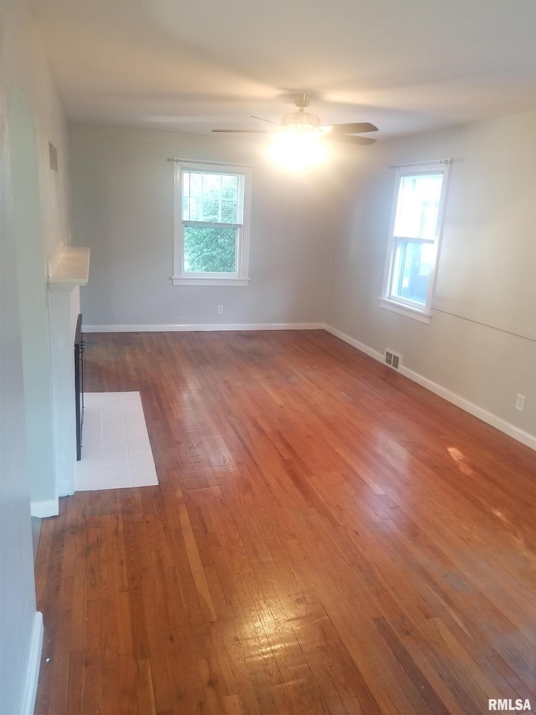 2040 S Walnut Street - Photo 3