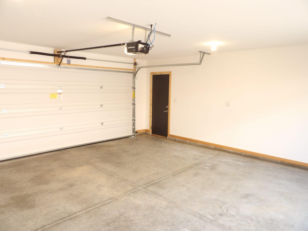 10907 Cole Thompson Lane - Photo 5