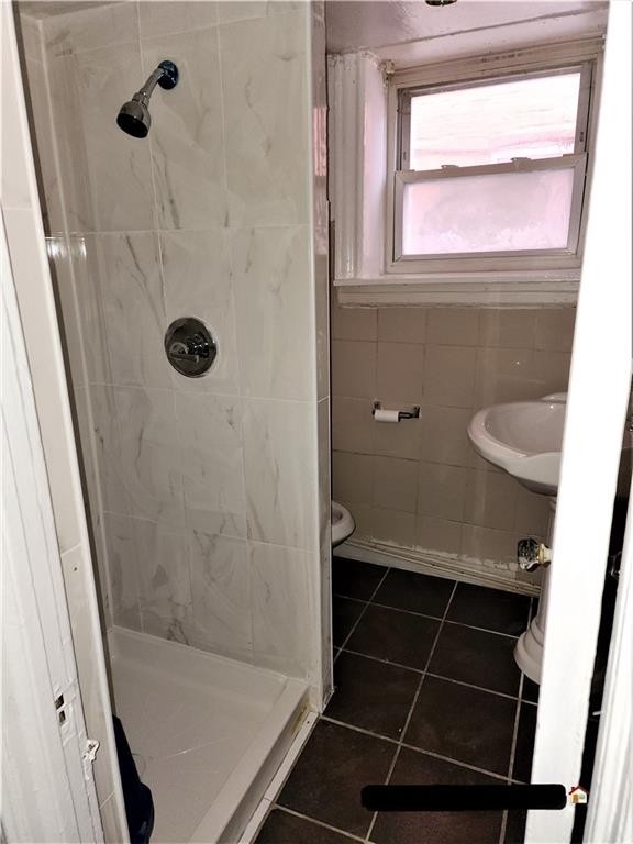 297 East 46th Street - Photo 5