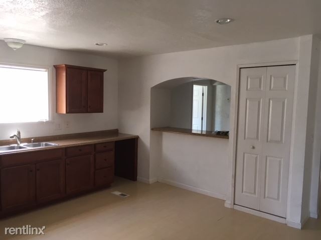 1118 N Yosemite - Photo 12