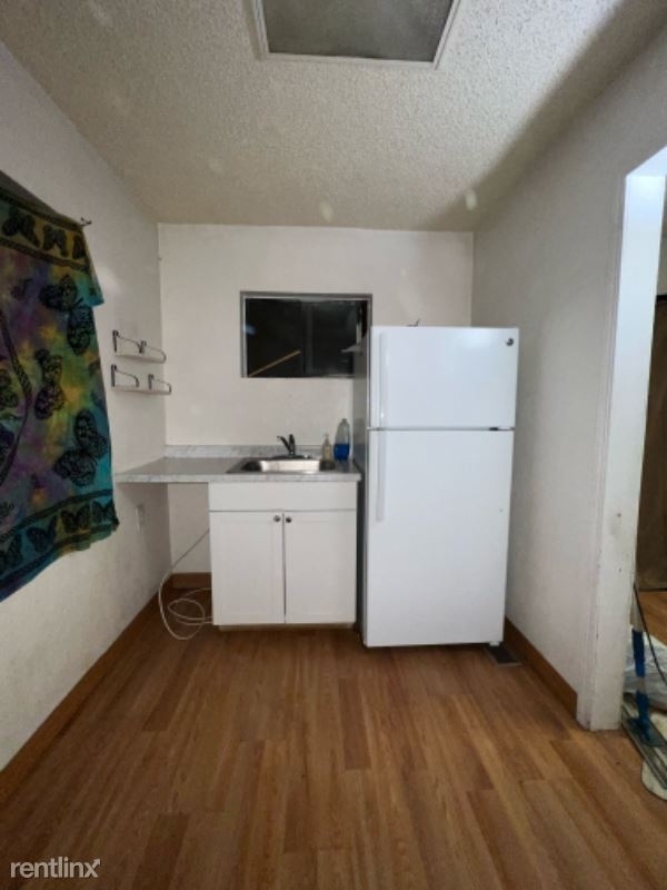 1118 N Yosemite - Photo 11