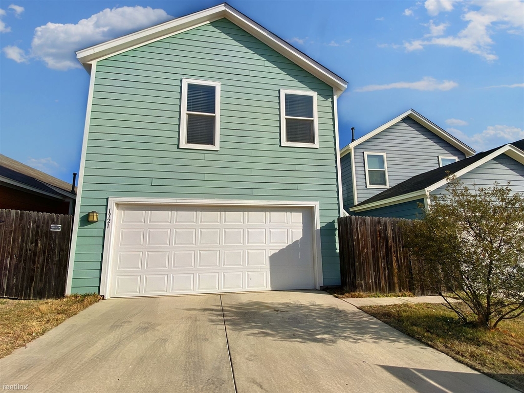 1721 Arbor Knot Dr Garage Apartment - Photo 2