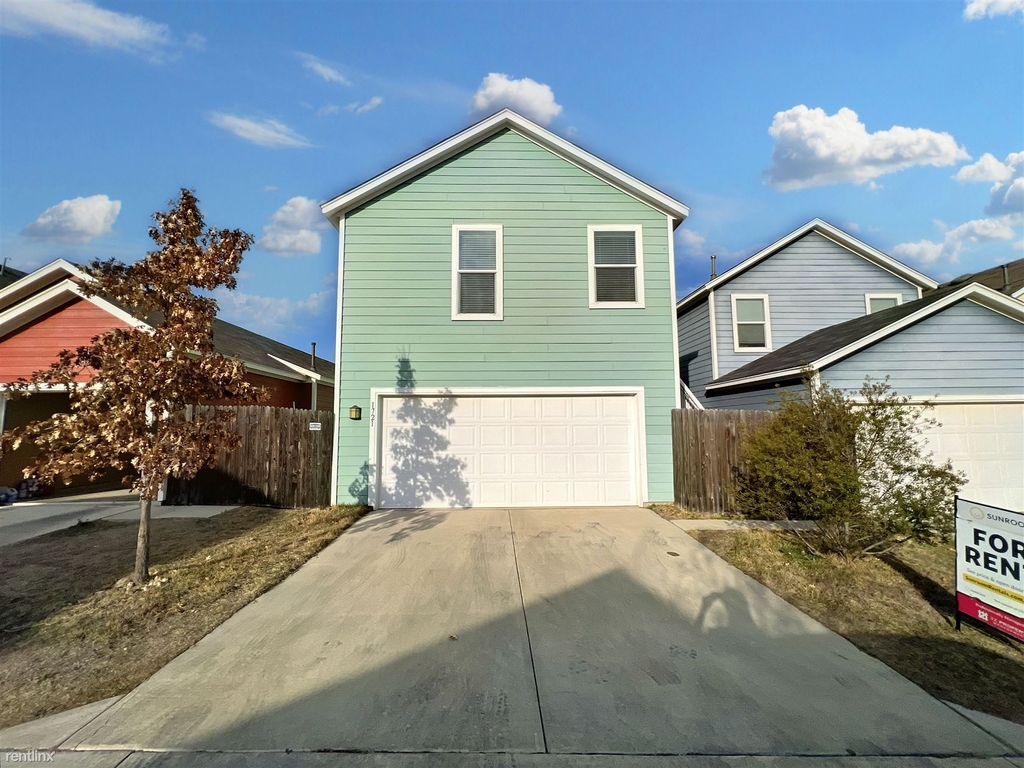 1721 Arbor Knot Dr Garage Apartment - Photo 0