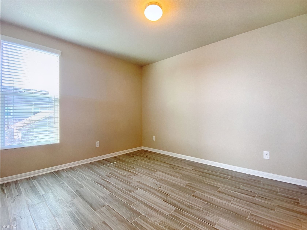 1721 Arbor Knot Dr Garage Apartment - Photo 11