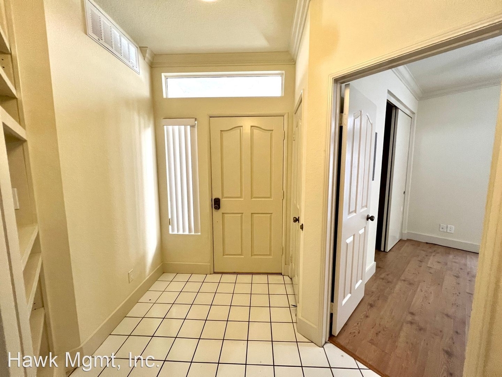 2100 E Hill St. # 6 - Photo 3