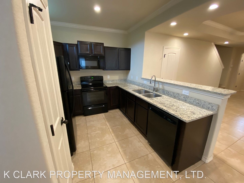 6635 Mia Way #101 - Photo 10