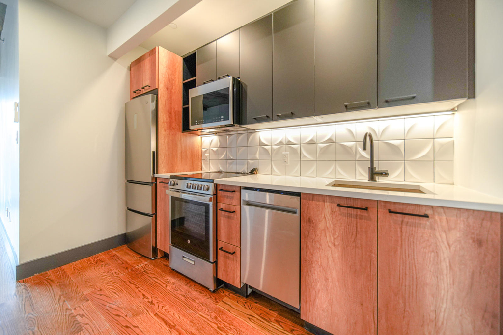 148 Bleecker Street - Photo 1