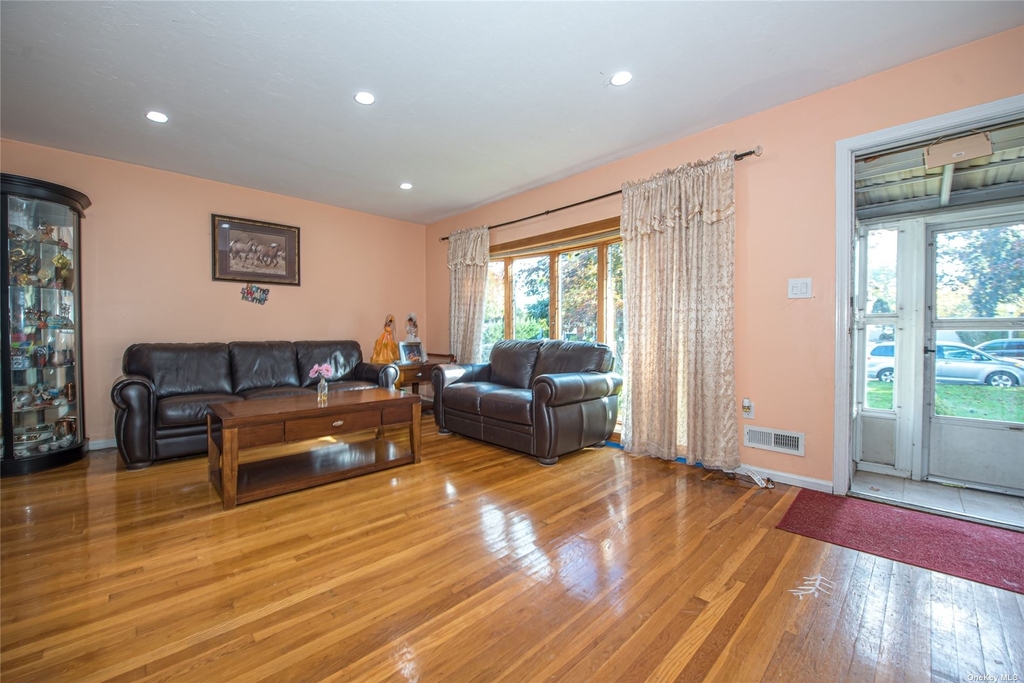 44 Delaware Avenue - Photo 4