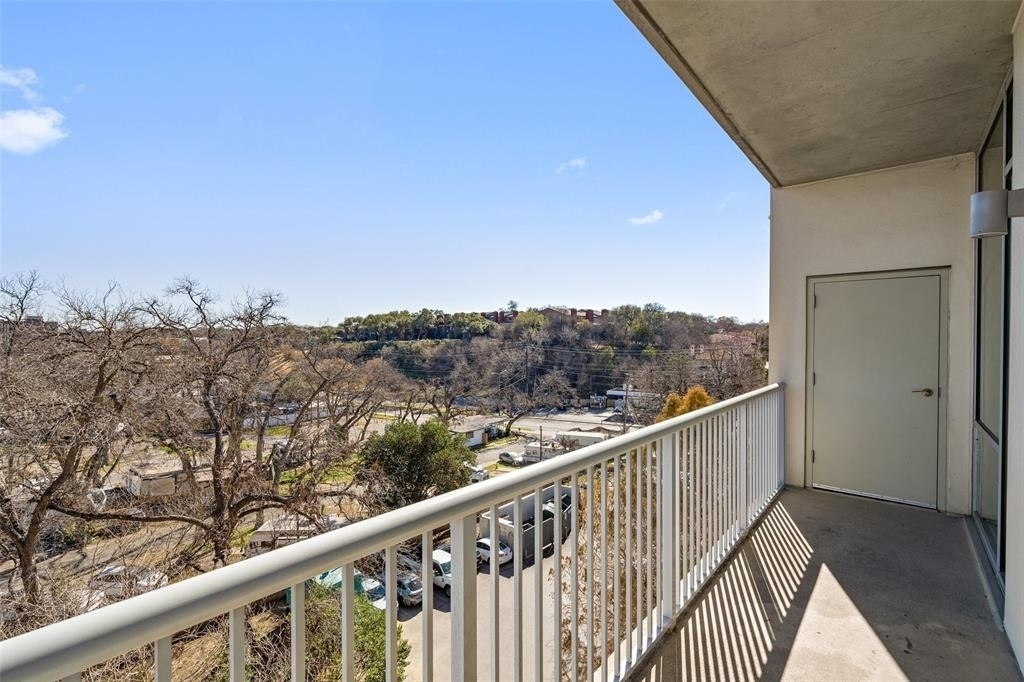 1600  Barton Springs Rd - Photo 12