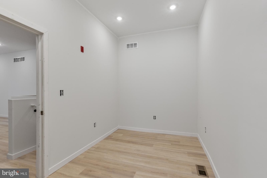 223 S 45th Street - Photo 14