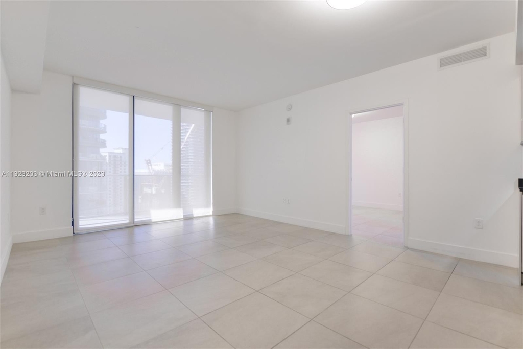 1010 Brickell Av - Photo 2