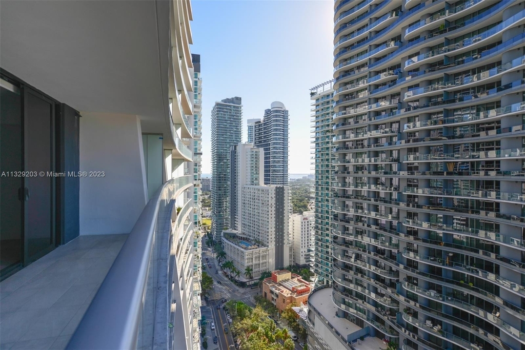 1010 Brickell Av - Photo 4