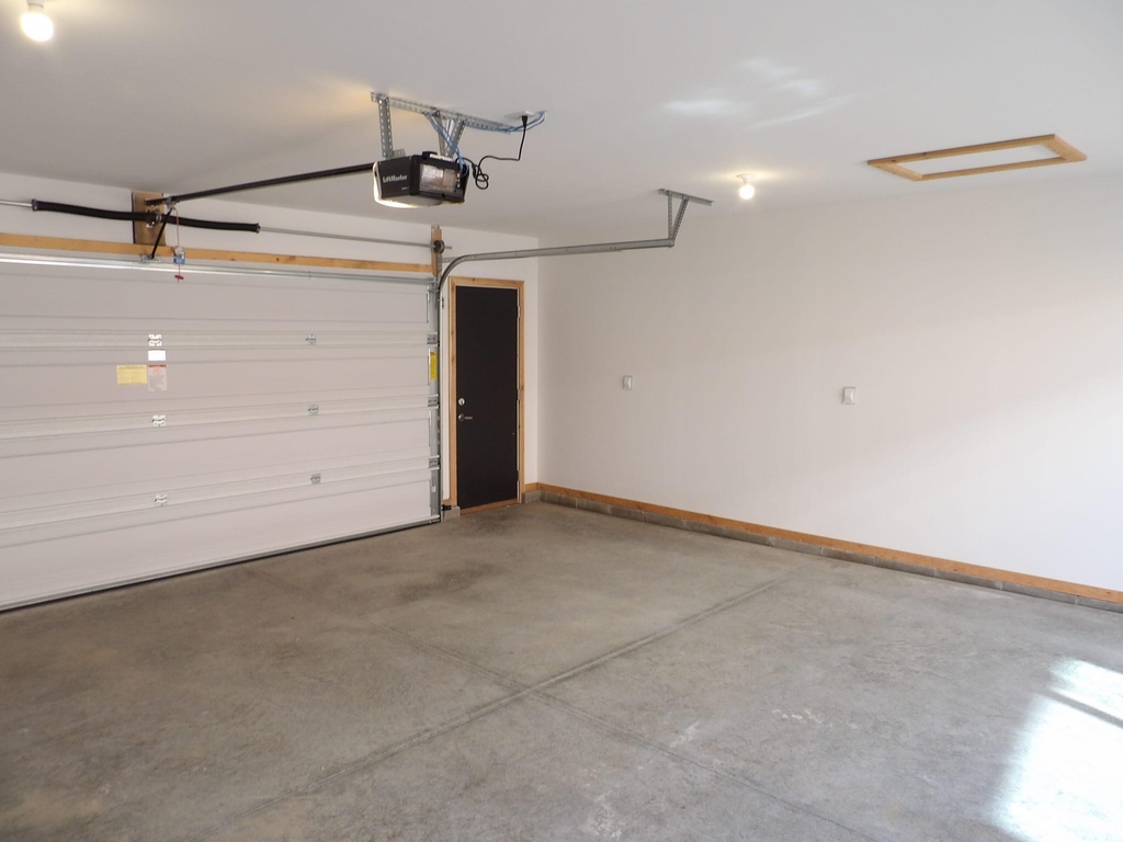 10909 Cole Thompson Lane - Photo 9