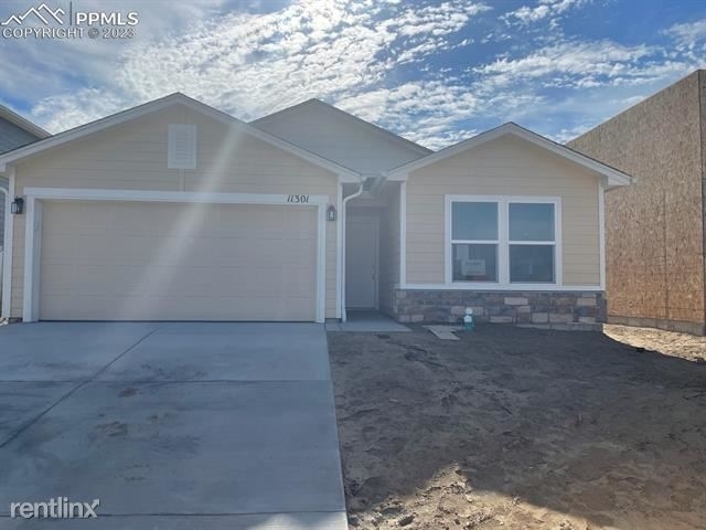 11301 R Esperanza Way - Photo 1