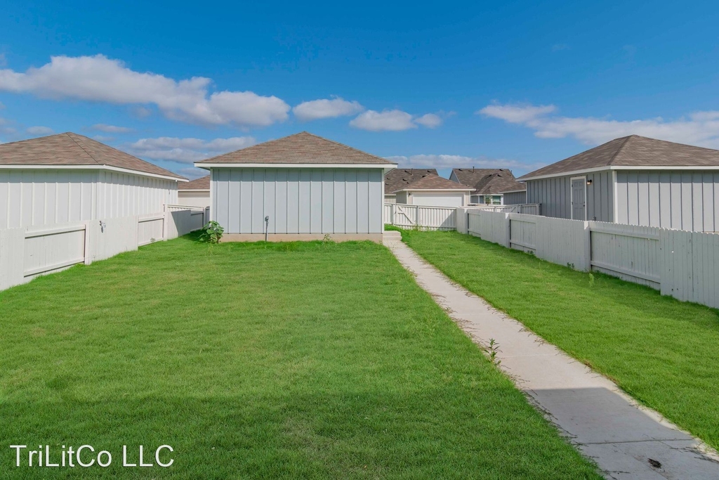 1257 Goforth Road - Photo 23