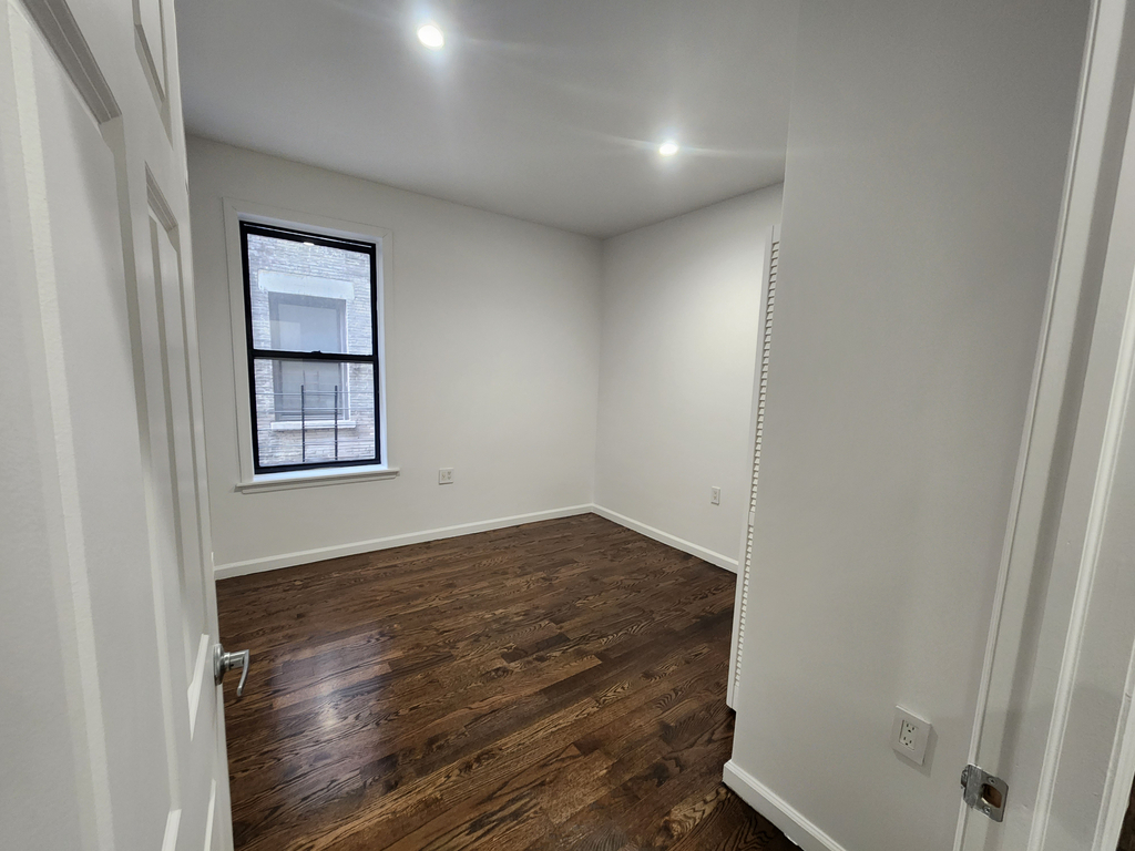 601 West 156th Street - Photo 4