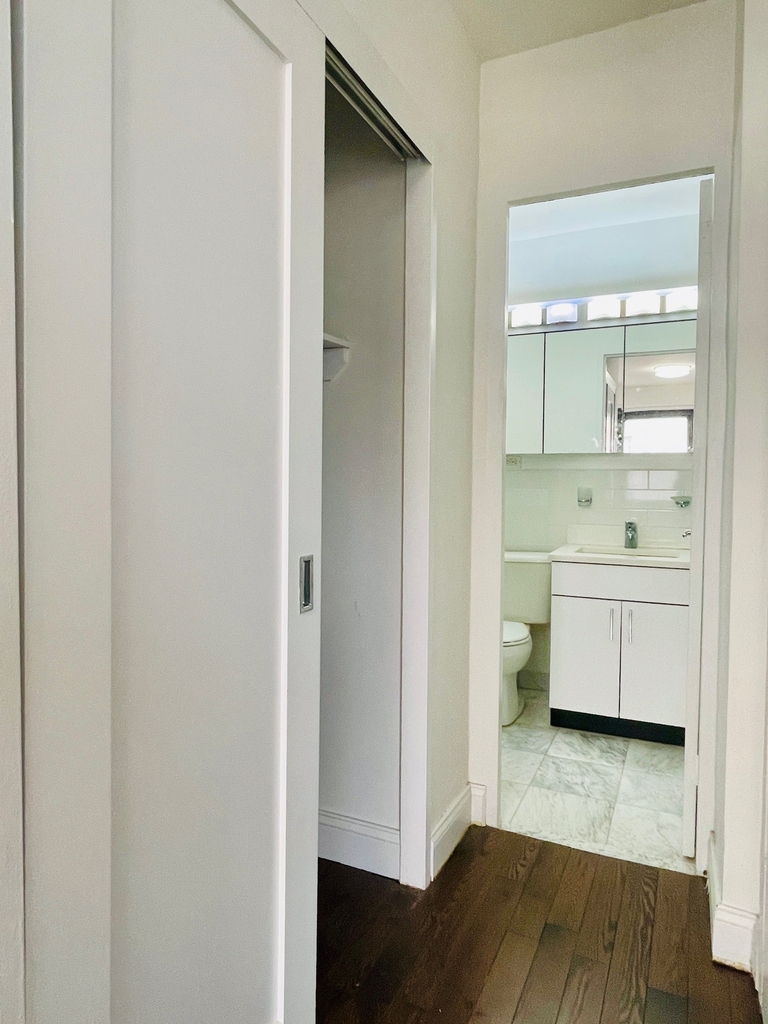 400 E 89 Street, 10M - Photo 9
