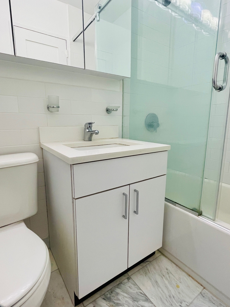 400 E 89 Street, 10M - Photo 10