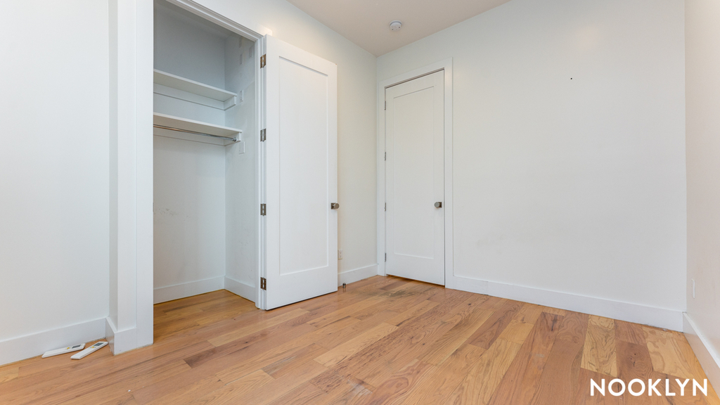 129 Troutman Street - Photo 8