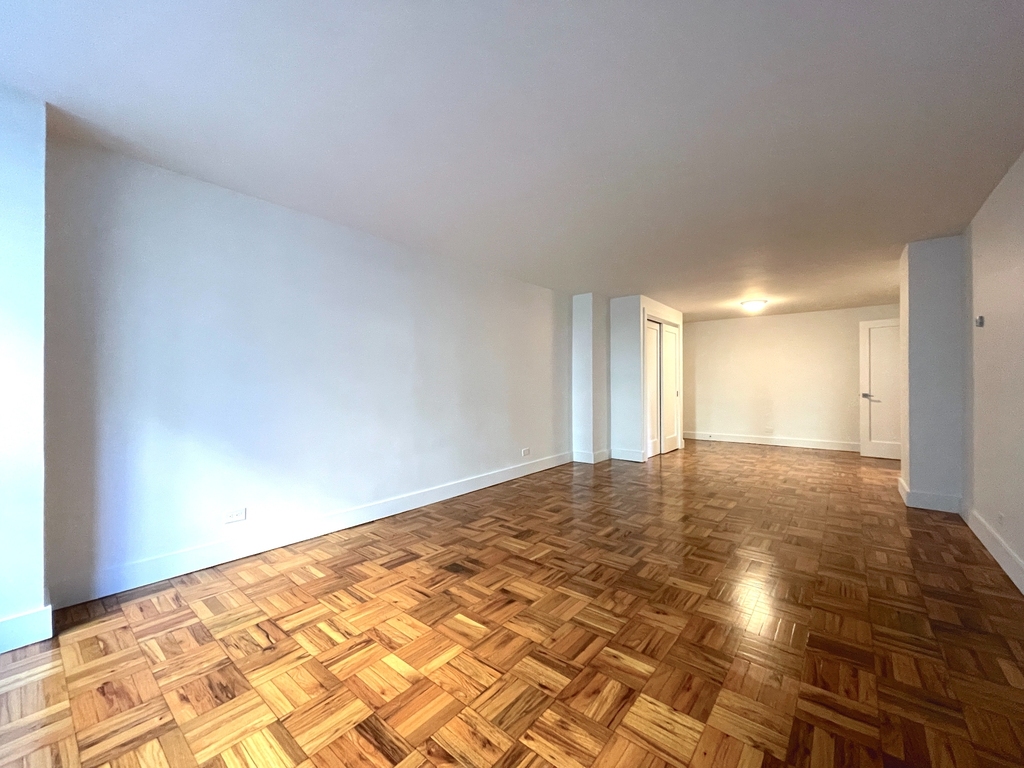 315 West 57th Street - Photo 0