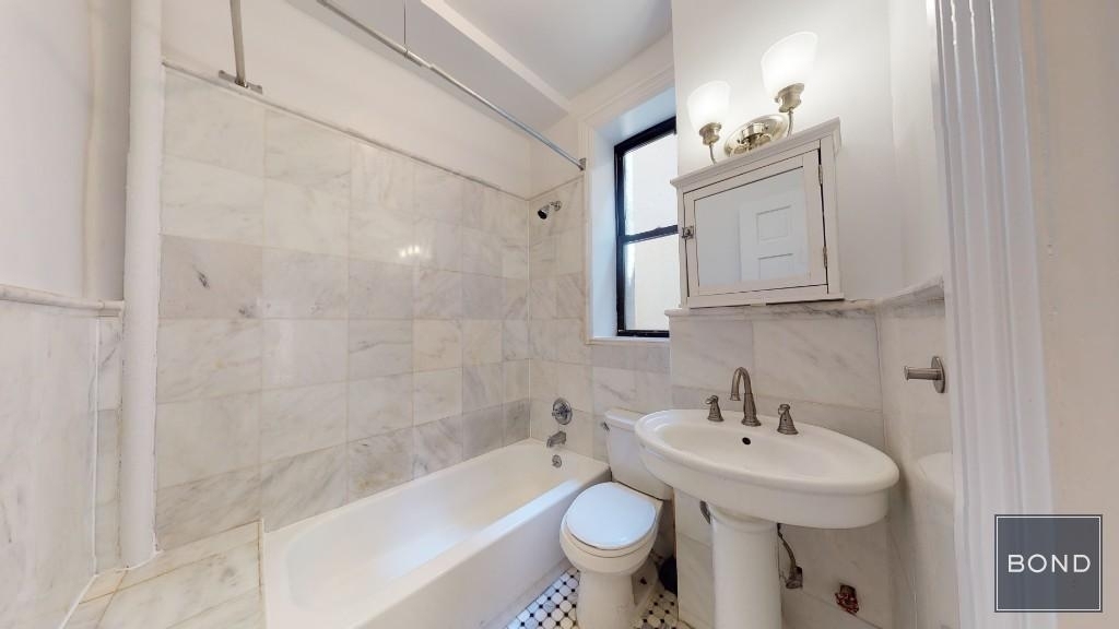 324 West 84th Street - Photo 5