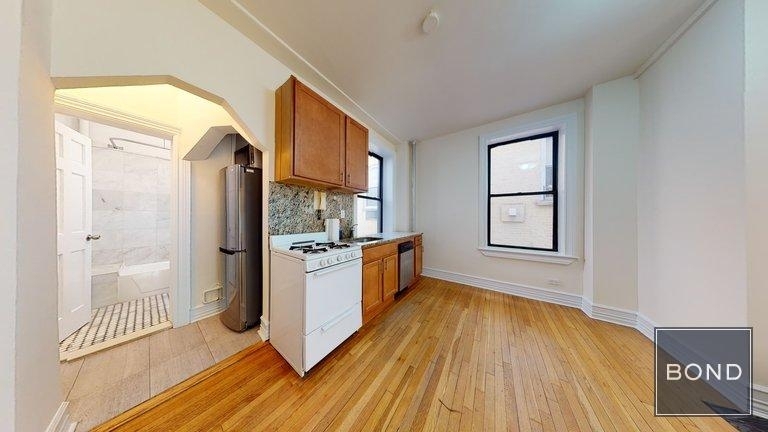 324 West 84th Street - Photo 2