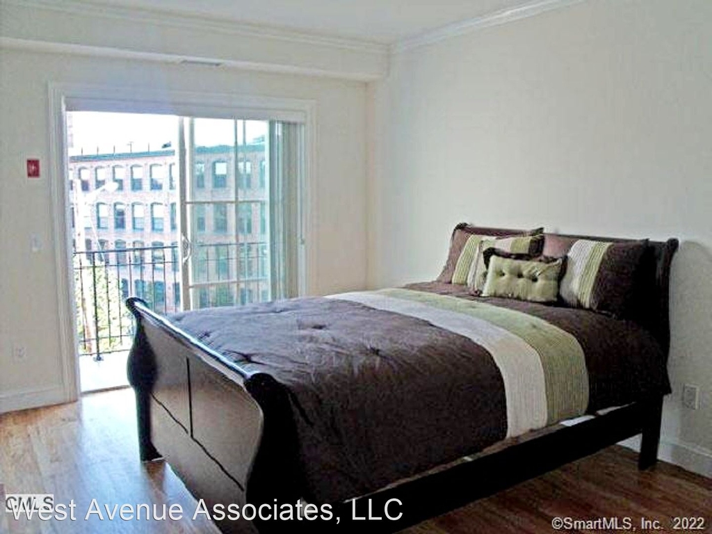 West Avenue Associates, Llc 1-3 West Avenue - Photo 4