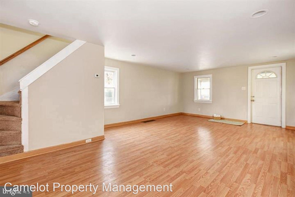 225 Brook St - Photo 1