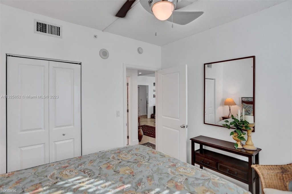 1250 S Miami Ave Apt 2702 - Photo 8