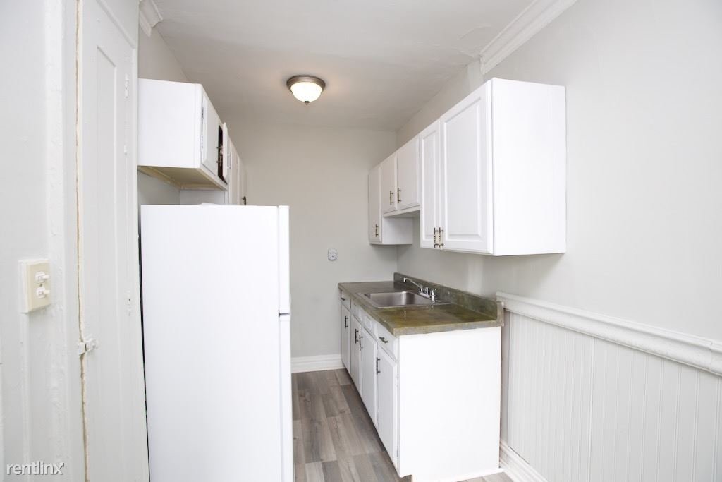 425 W. Roscoe, Unit 404 - Photo 1