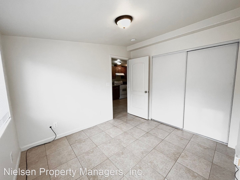 714 25th Street - Photo 6