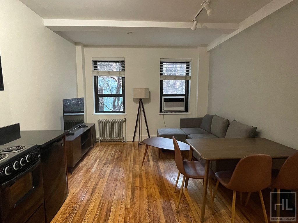 Furnished 2bd/ 2bth on Waverly Place - Photo 4