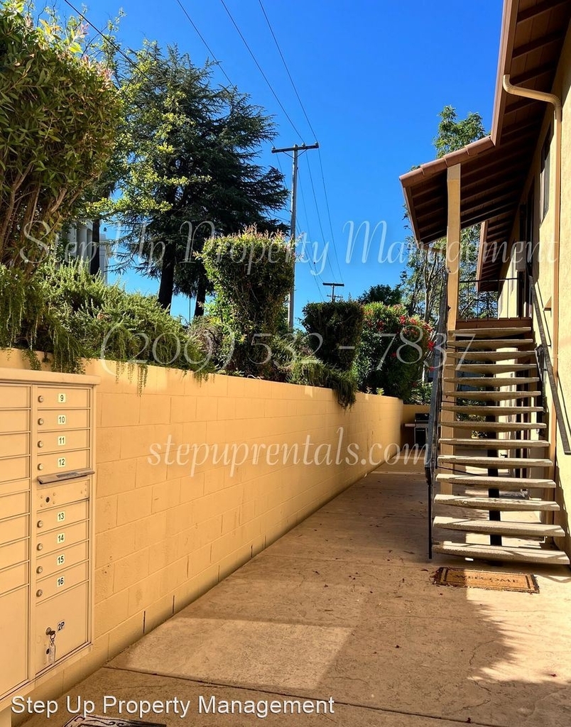 222 Barretta Street - Photo 4