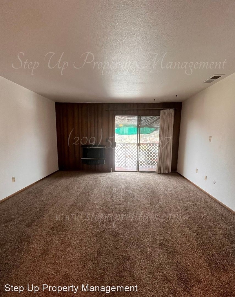 222 Barretta Street - Photo 13