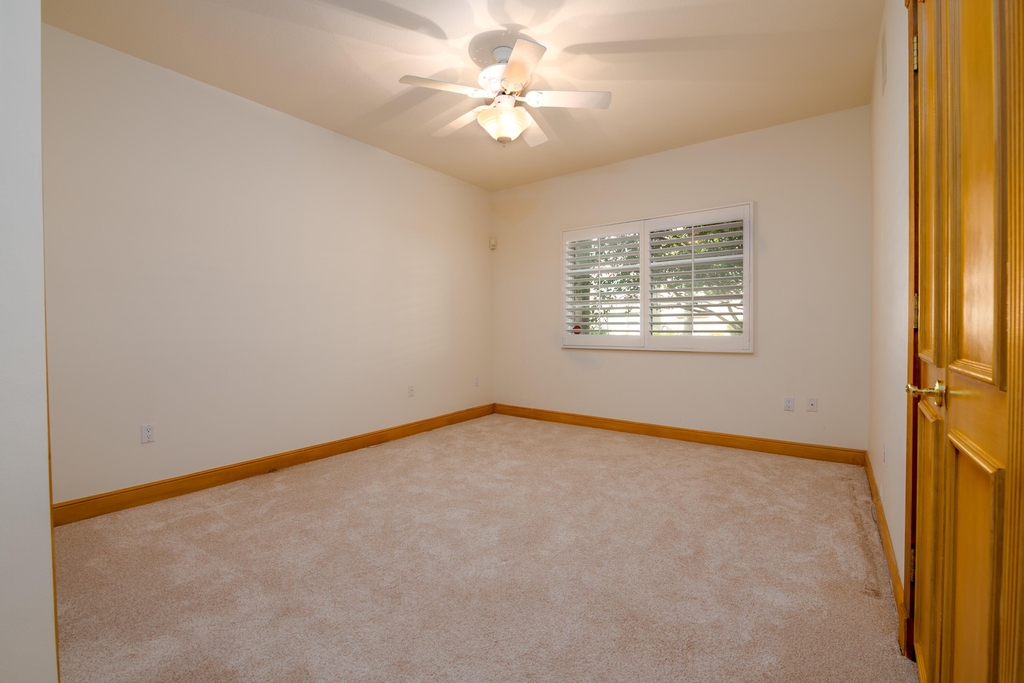 1228 Hillsboro Mile - Photo 27