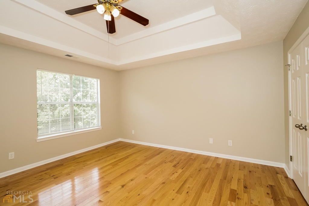 4772 Creekside Place - Photo 10